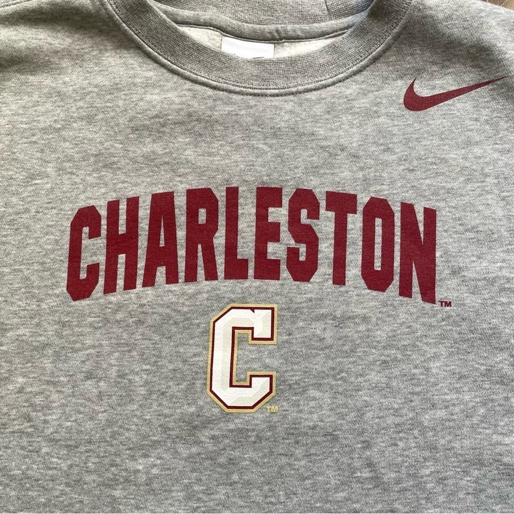 Nike Charleston Crewneck Pullover Sweatshirt Size Medium Gray Grey Sweater - Picture 2 of 7